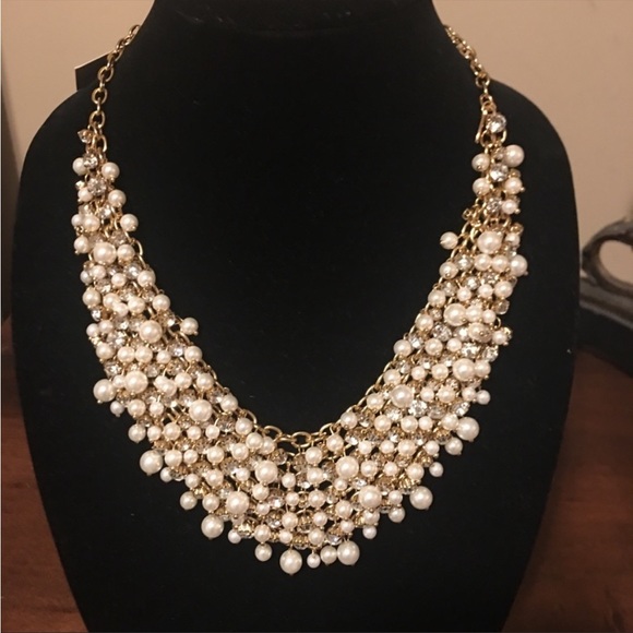 NWT NATASHA BEADED BOLD NECKLACE ABSOLUTELY BEAUTIFUL - Picture 3 of 4